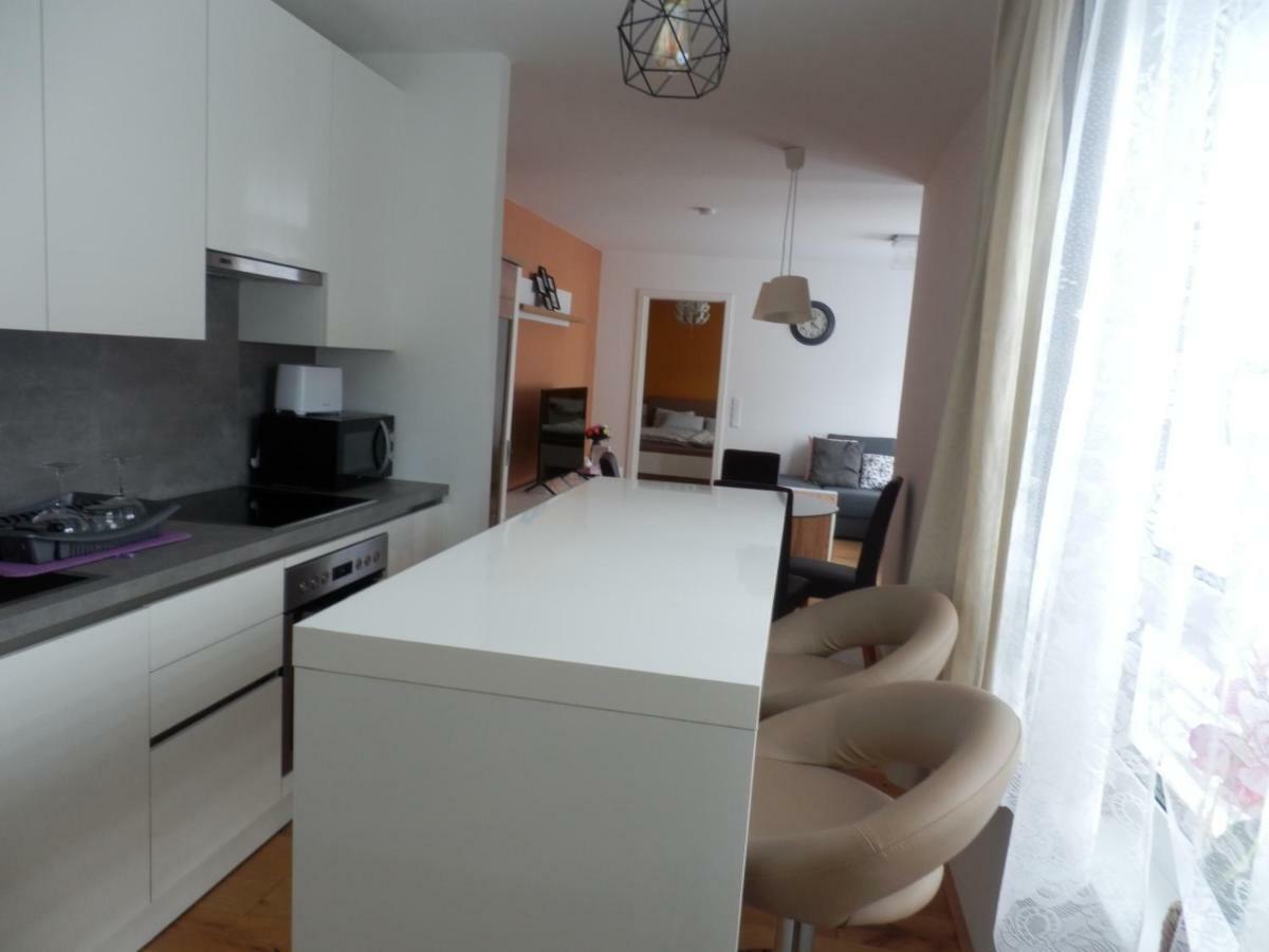 Spacious, Modern 1-Bdrm Apt Near Vic & Austria Ctr Apartment Wina Bagian luar foto