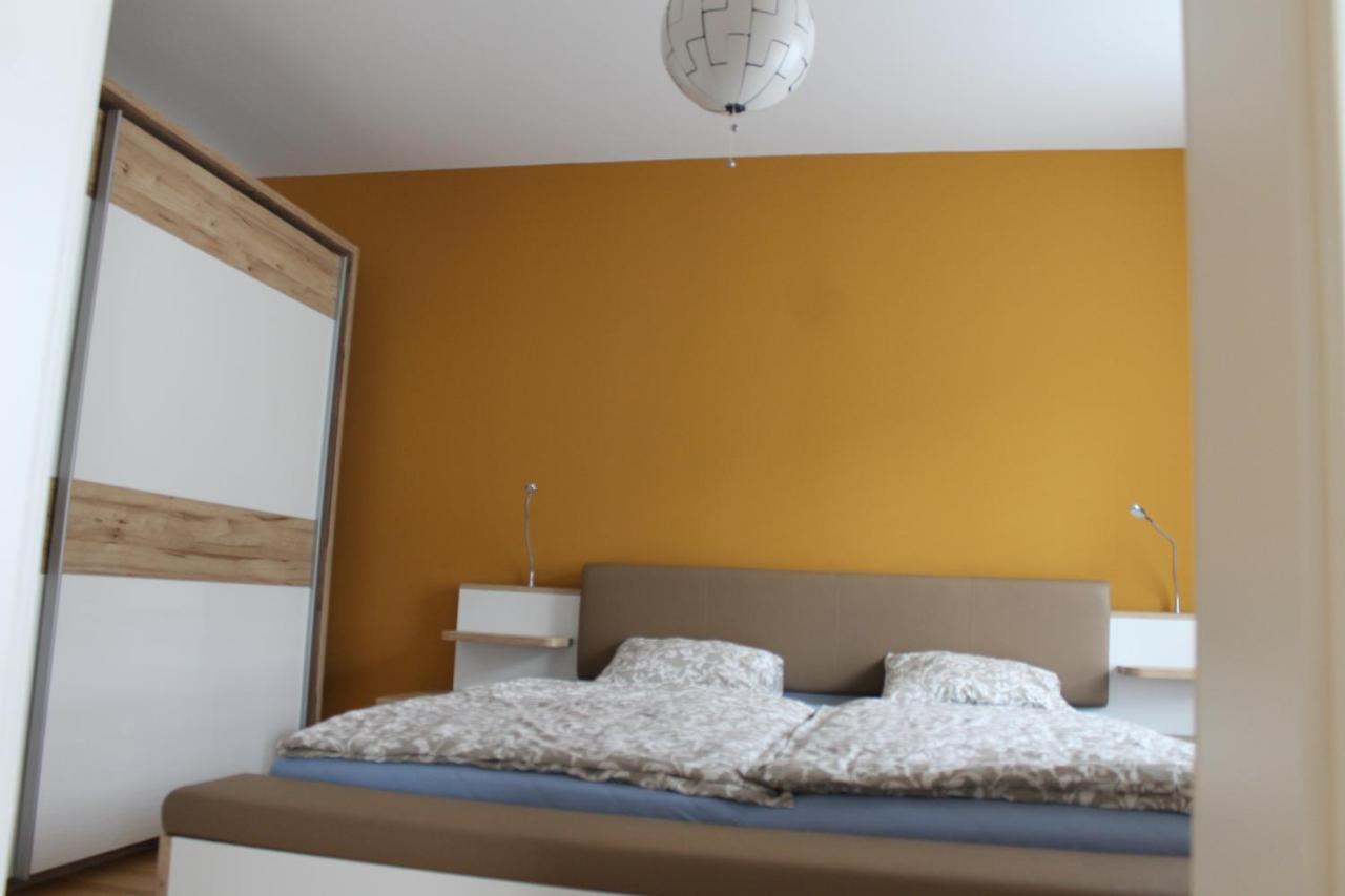 Spacious, Modern 1-Bdrm Apt Near Vic & Austria Ctr Apartment Wina Bagian luar foto